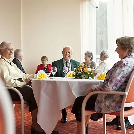 Seniorenresidenz Parkwohnstift Otel 3*